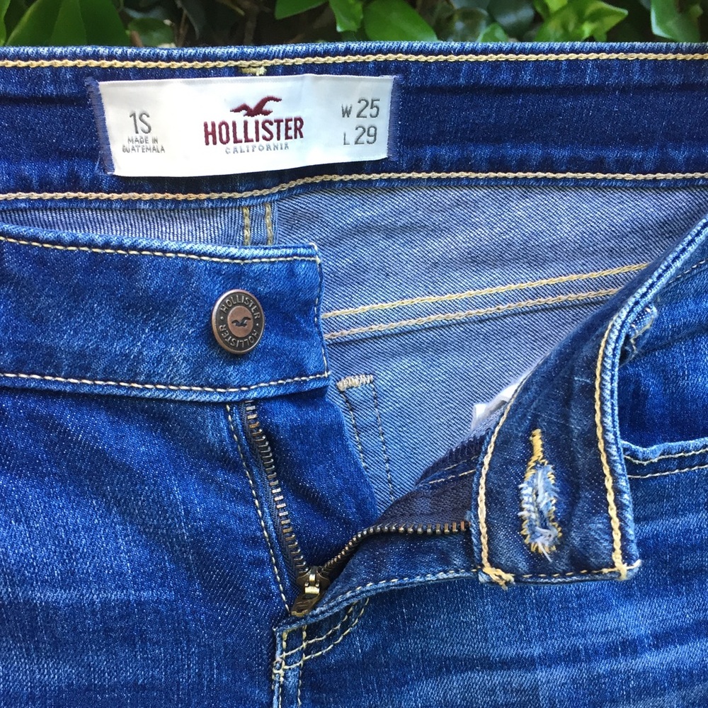 Hollister Slim Jeans (Size 25)